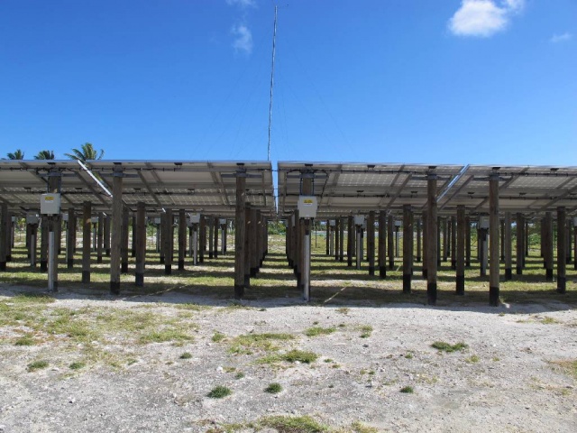 22 - Fangatau-Centrale hybride de l’atoll 22 - Fangatau-Centrale hybride de l’atoll