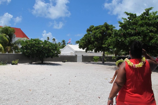34 - Napuka-Lieu d’implantation du futur préau de l’école, financé en 2013 34 - Napuka-Lieu d’implantation du futur préau de l’école, financé en 2013