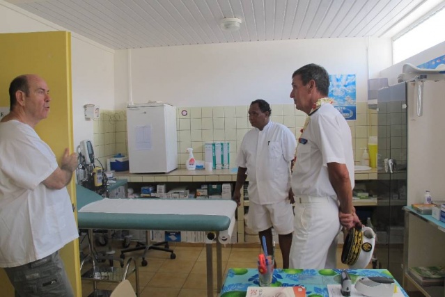 36 - Napuka-Visite de l’infirmerie 36 - Napuka-Visite de l’infirmerie