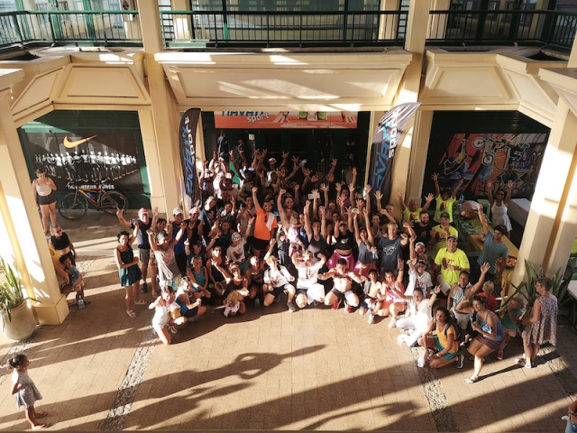 Tous les participants se sont rassemblés à la fin de la course pour un goûter et les podiums Tous les participants se sont rassemblés à la fin de la course pour un goûter et les podiums