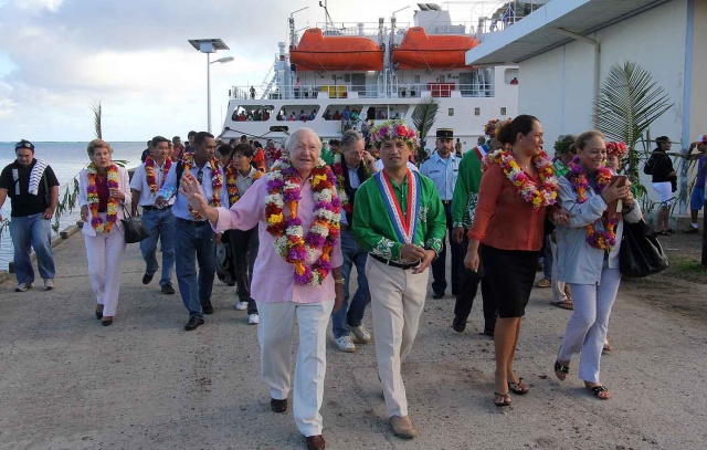 2013-06-25- TOURNEE GOUVERNEMENTALE RAIVAVAE - ARRIVEE (3) 2013-06-25- TOURNEE GOUVERNEMENTALE RAIVAVAE - ARRIVEE (3)
