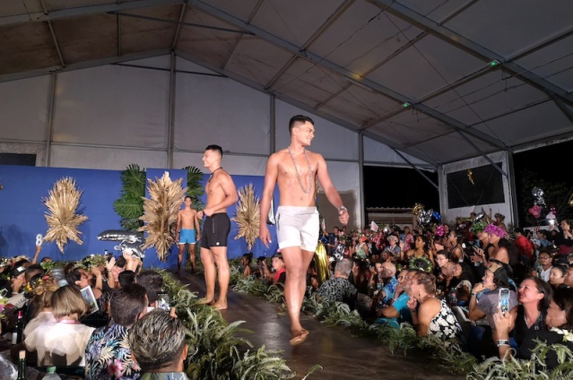 Passage en maillot de bain pour les hommes Passage en maillot de bain pour les hommes