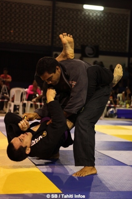 James O'Connor de Huahine dominera Hoanui Vanaa de la TTT James O'Connor de Huahine dominera Hoanui Vanaa de la TTT