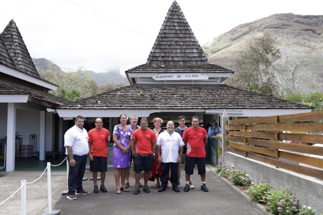L'équipe Air Tahiti de Ua Pou L'équipe Air Tahiti de Ua Pou