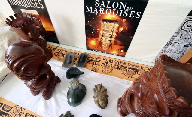 2022-11-17 SALON MARQUISES (416) 2022-11-17 SALON MARQUISES (416)