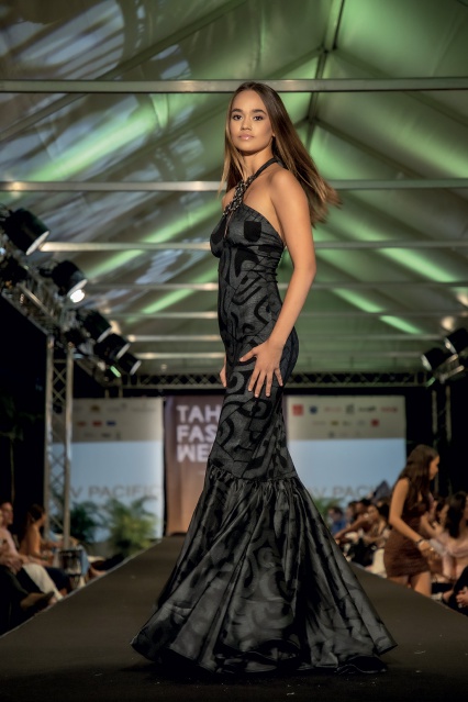 Hokule'a, habillée par TAV Pacific. © Tevahitua Brothers Hokule'a, habillée par TAV Pacific. © Tevahitua Brothers