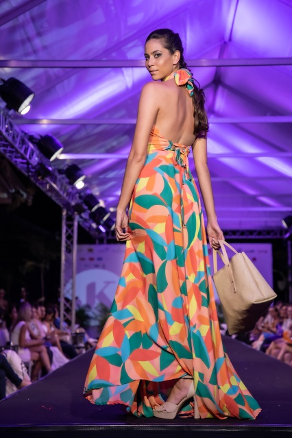 Matahari Bousquet et robe Jahia K. © Tevahitua Brothers Matahari Bousquet et robe Jahia K. © Tevahitua Brothers