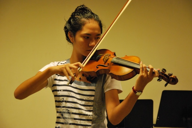 A CONSTANCE VIOLON A CONSTANCE VIOLON