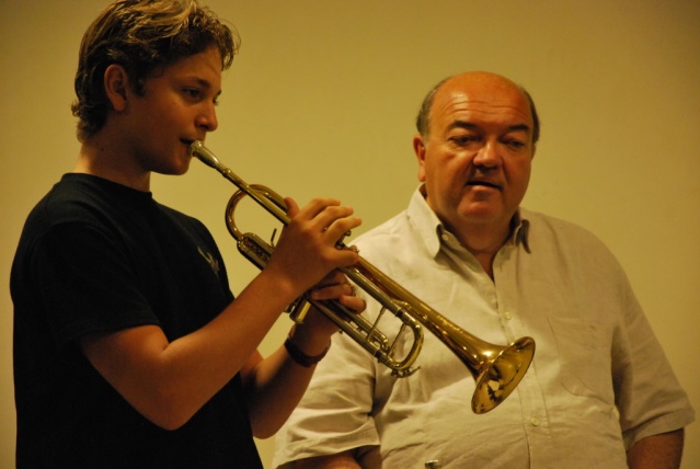 15 AVEC LEO UN SURDOUE