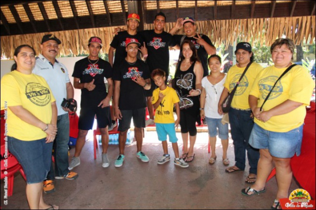 Aux cotés de Hinatea Tama-Georges (au centre), 5e adjointe au maire de Papeete, Apolosi de Nestlé, la team J-Army, B-boy et l'équipe de l'association API.