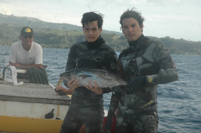 les frères Cowan, deuxième participation en novices et ils remportent déjà le jackpot de la plus grosse prise avec ce va'u