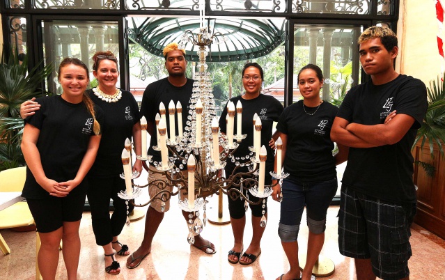 2014-12-05-CAP RENOVATION CHANDELIER (12)