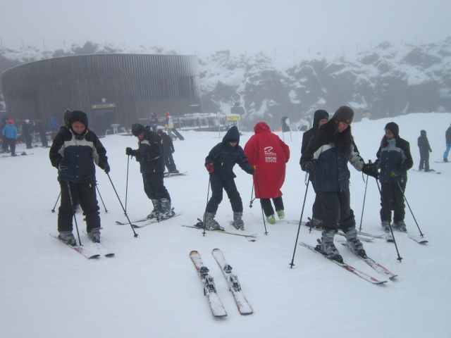 La Fapelec organise des activités les trois derniers jours dont une journée de ski près d'Auckland.