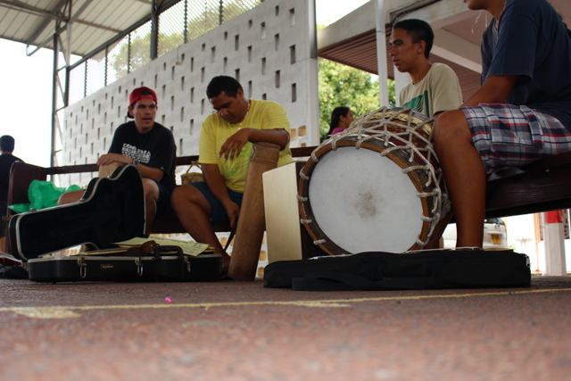 En attendant les étudiants maoris. Répétition vendredi 8 janvier, à Punaauia. En attendant les étudiants maoris. Répétition vendredi 8 janvier, à Punaauia.