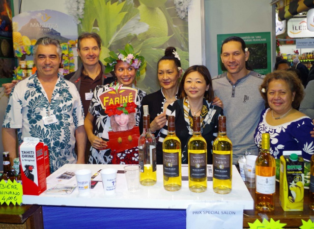 Caroline Tang et les exposants