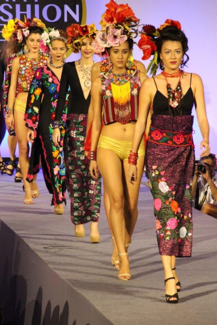 Turia my pearl. Turia my pearl.