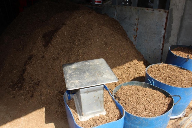 Le compost est "bio", conçu notamment à partir de bois. Le compost est "bio", conçu notamment à partir de bois.