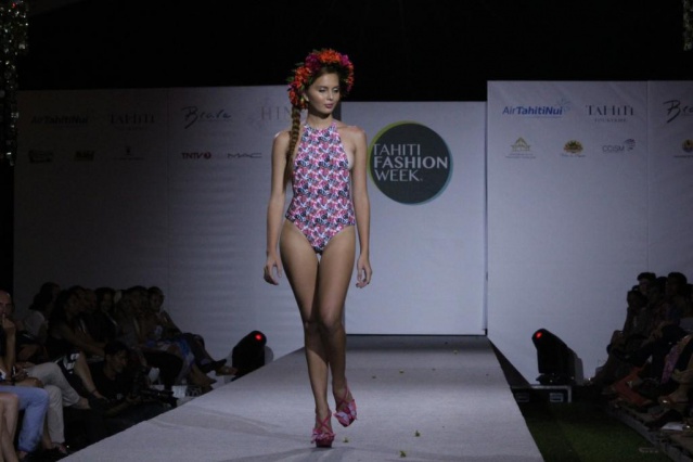 Maillot une pièce de Rereata Flyingcloud. Maillot une pièce de Rereata Flyingcloud.