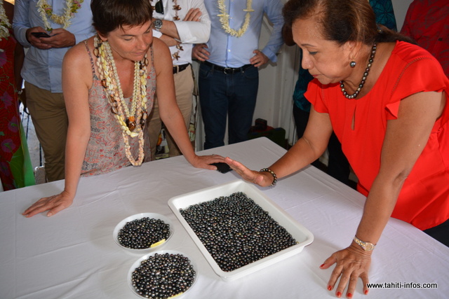 10-PERLE ARUTUA 7 10-PERLE ARUTUA 7