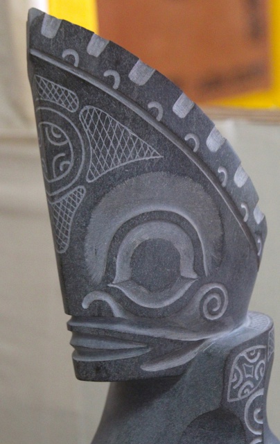 Tiki à tête creuse en bois de miro