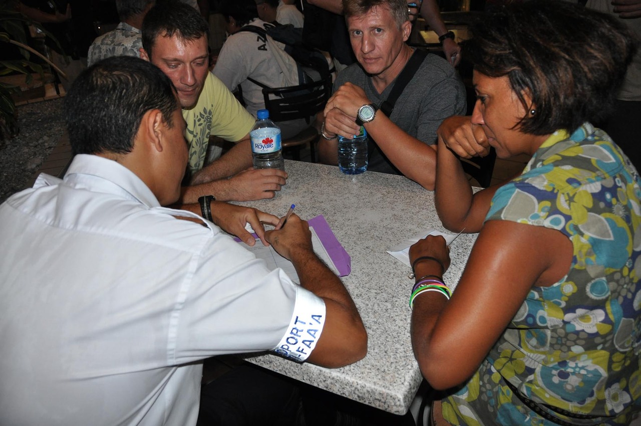 FAMILLE VICTIME 2.jpg FAMILLE VICTIME 2.jpg